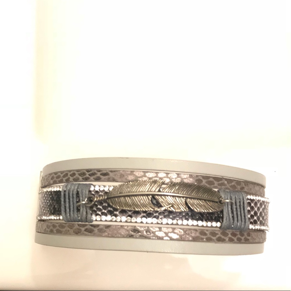 NWOT** Feather bangle bracelet cuff!